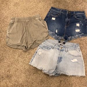 Bundle of 3 shorts